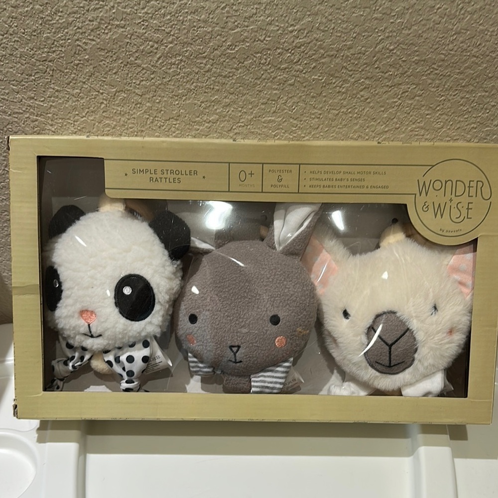 New Wonders & Wise Stroller Rattles Set